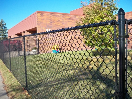 Black Electro Zinc Cyclone Wire Mesh Fence Panel For Sport Game