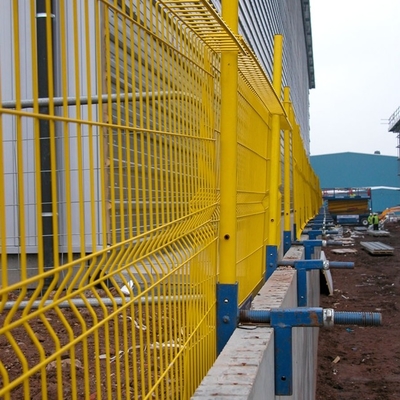 Metal Plastic Coated Chicken Wire Fencing Green Vinyl Coated Welded Wire Fencing