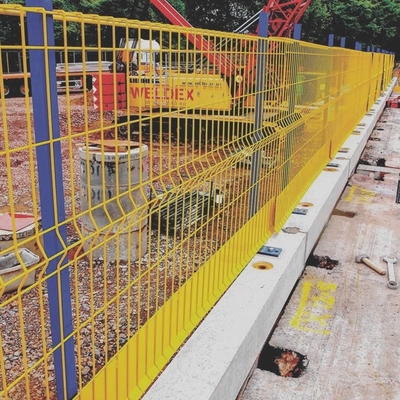 Metal Plastic Coated Chicken Wire Fencing Green Vinyl Coated Welded Wire Fencing