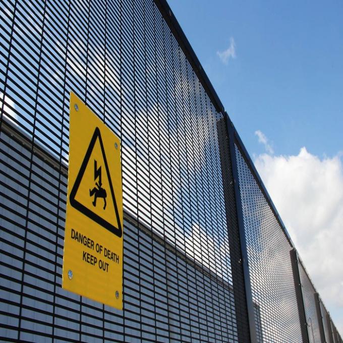 에 대한 최신 회사 뉴스 358 안전 펜스 Clear Vu Wire Y Post Fence for Airport  1