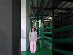 녹색 사각형 기둥은 이렇게 표면 처리되었습니다.